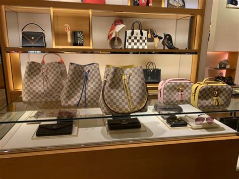 Louis Vuitton white plains